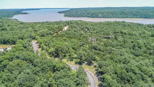 136 Patriot Pointe, Eufaula, OK 74432