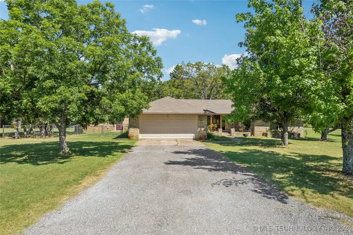 3609 E Scenic Drive, Cushing, OK 74023 - Image #1