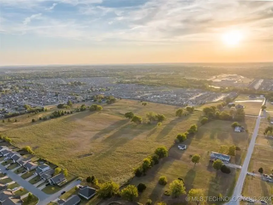 1 S 257th East Avenue, Broken Arrow, OK 74014 - Image #3