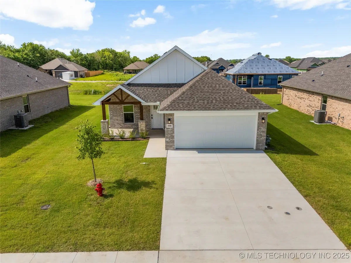 28006 E 108th Street S, Coweta, OK 74014 - Image #1