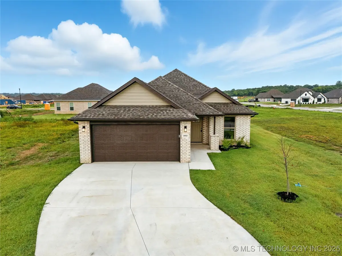 10822 S 279th Avenue E, Coweta, OK 74014 - #1