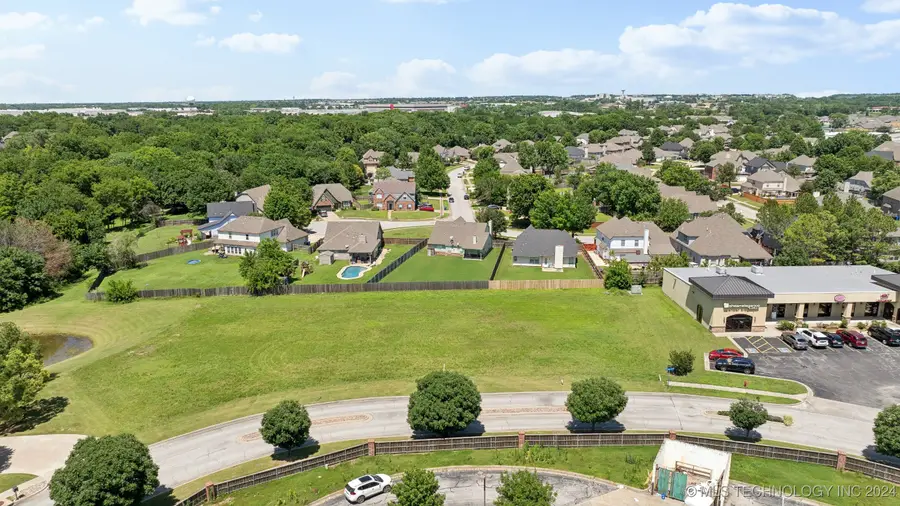 3200 W Lansing Street, Broken Arrow, OK 74012 - Image #2