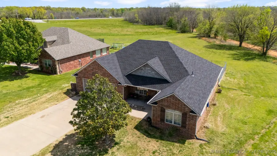 1704 Estates Drive, Grove, OK 74344 - Image #2