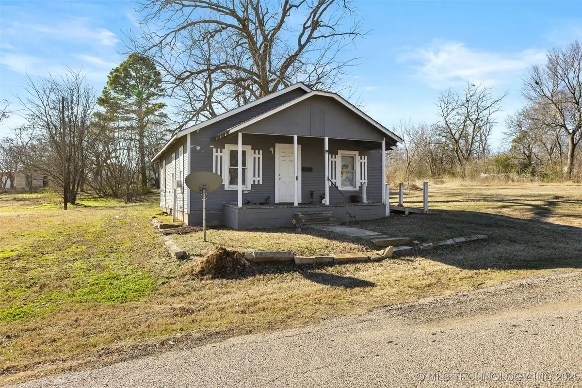 310 W Main, Konawa, OK 74849 - Image #1