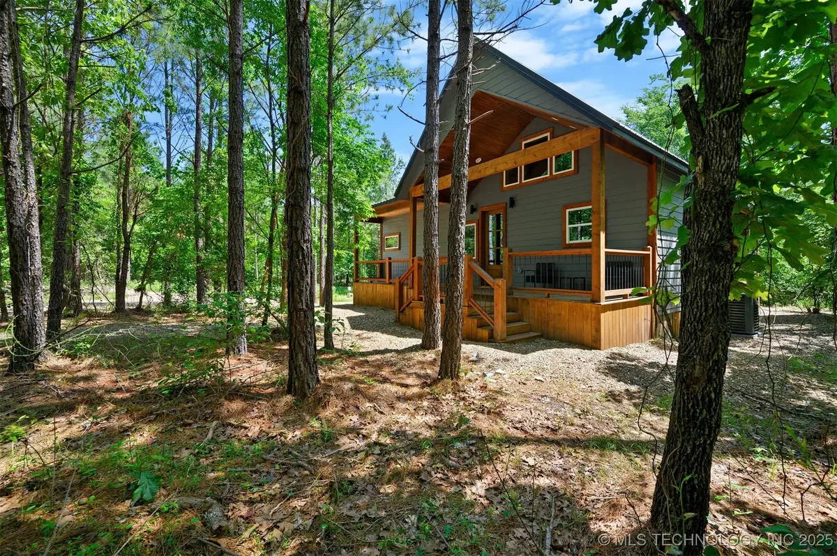 156 S Locust Trail, Broken Bow, OK 74728 - Image #1