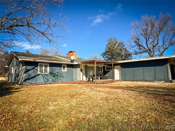 8242 N Main Street, , OK 74632