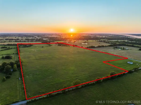 77 Old Highway 10 Highway, Miami, OK 74354