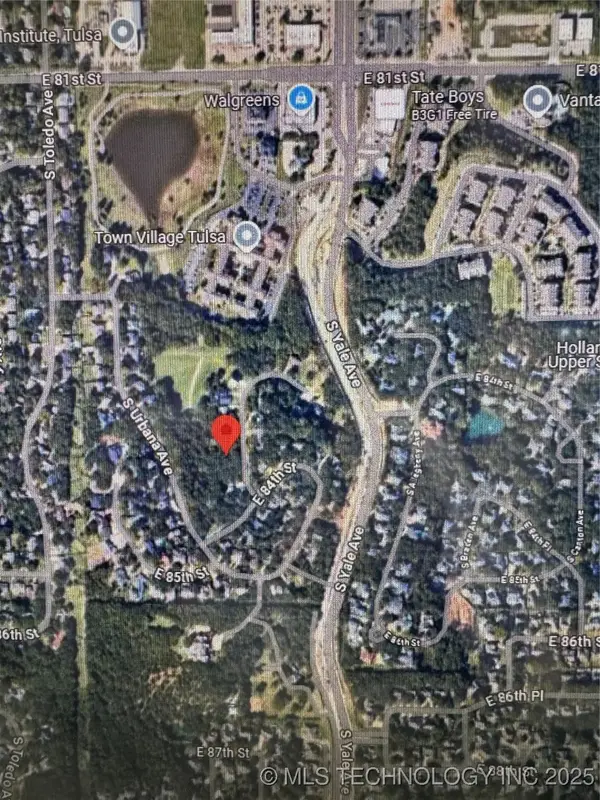 8374 S Vandalia Avenue, Tulsa, OK 74137