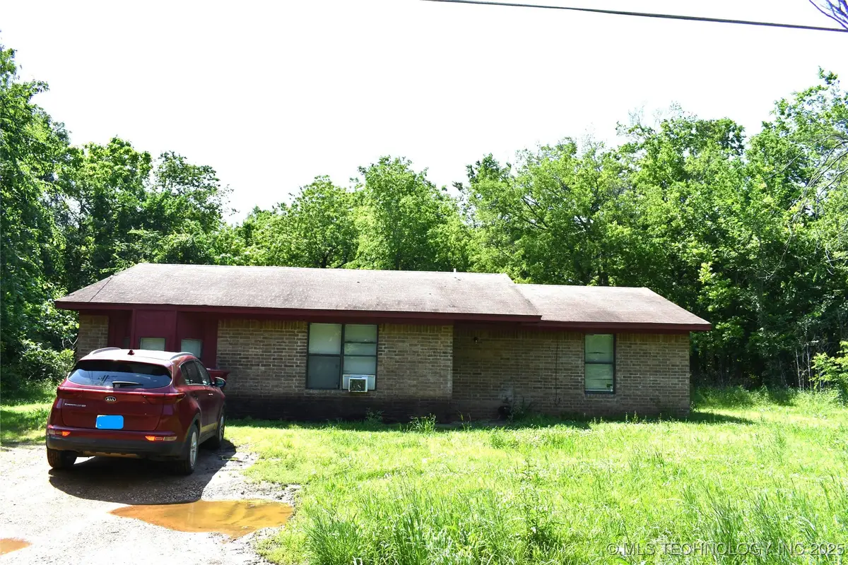 708 S J Street, Hugo, OK 74743 - Image #1