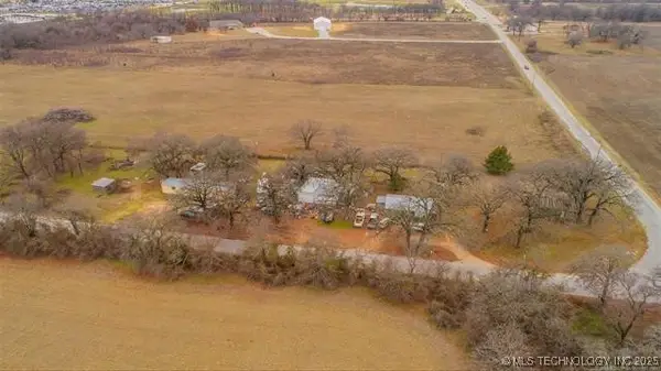21038 Merle Wolfe Road, Marietta, OK 73459