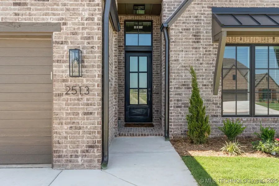 2513 W Twin Oaks Street, Broken Arrow, OK 74012 - Image #2