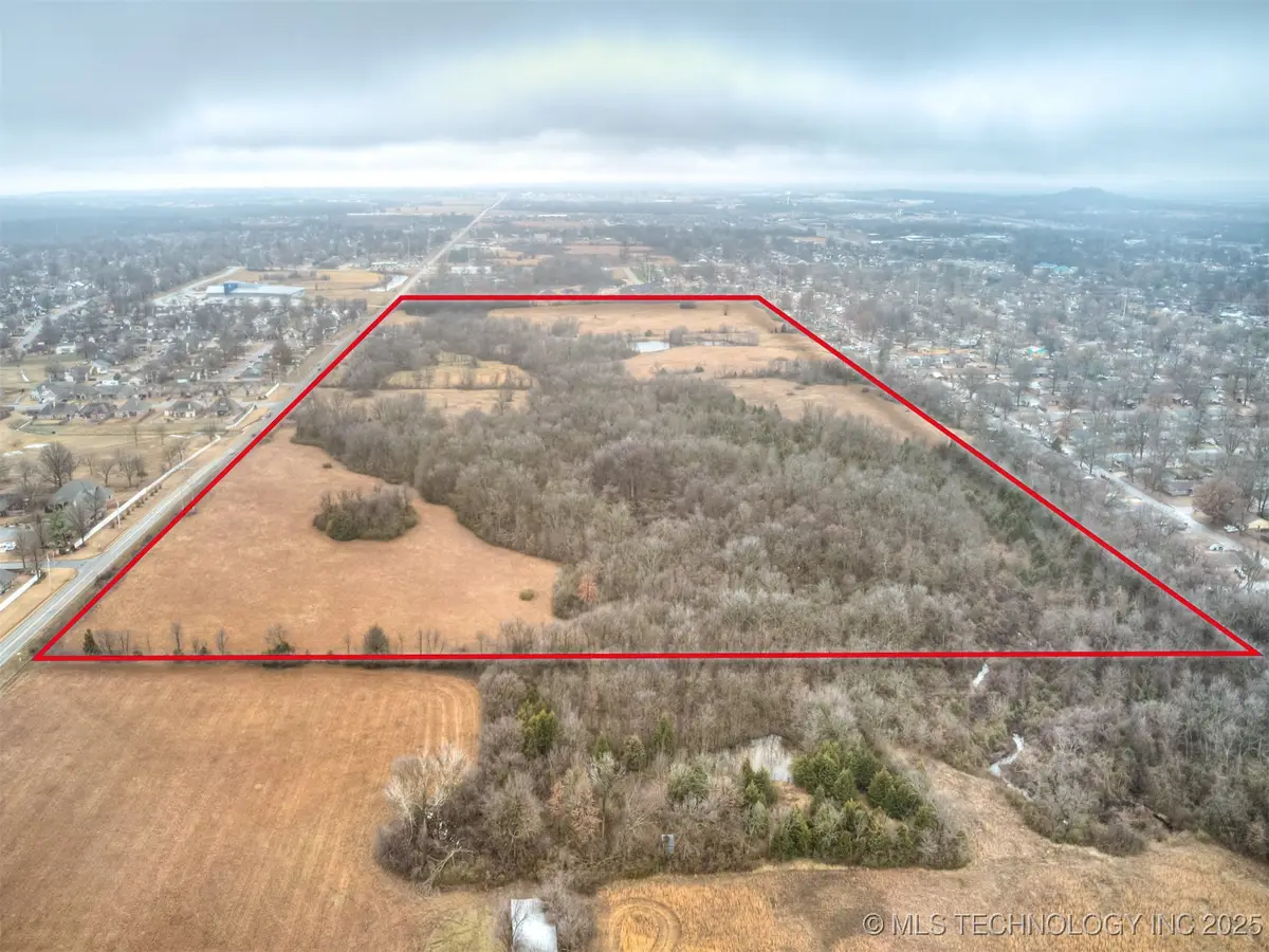 13708 S Elwood Avenue, Glenpool, OK 74033 - Image #1