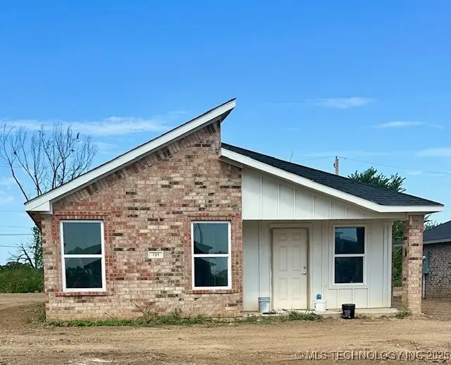 721 Elm Street, Seminole, OK 74868 - Image #2