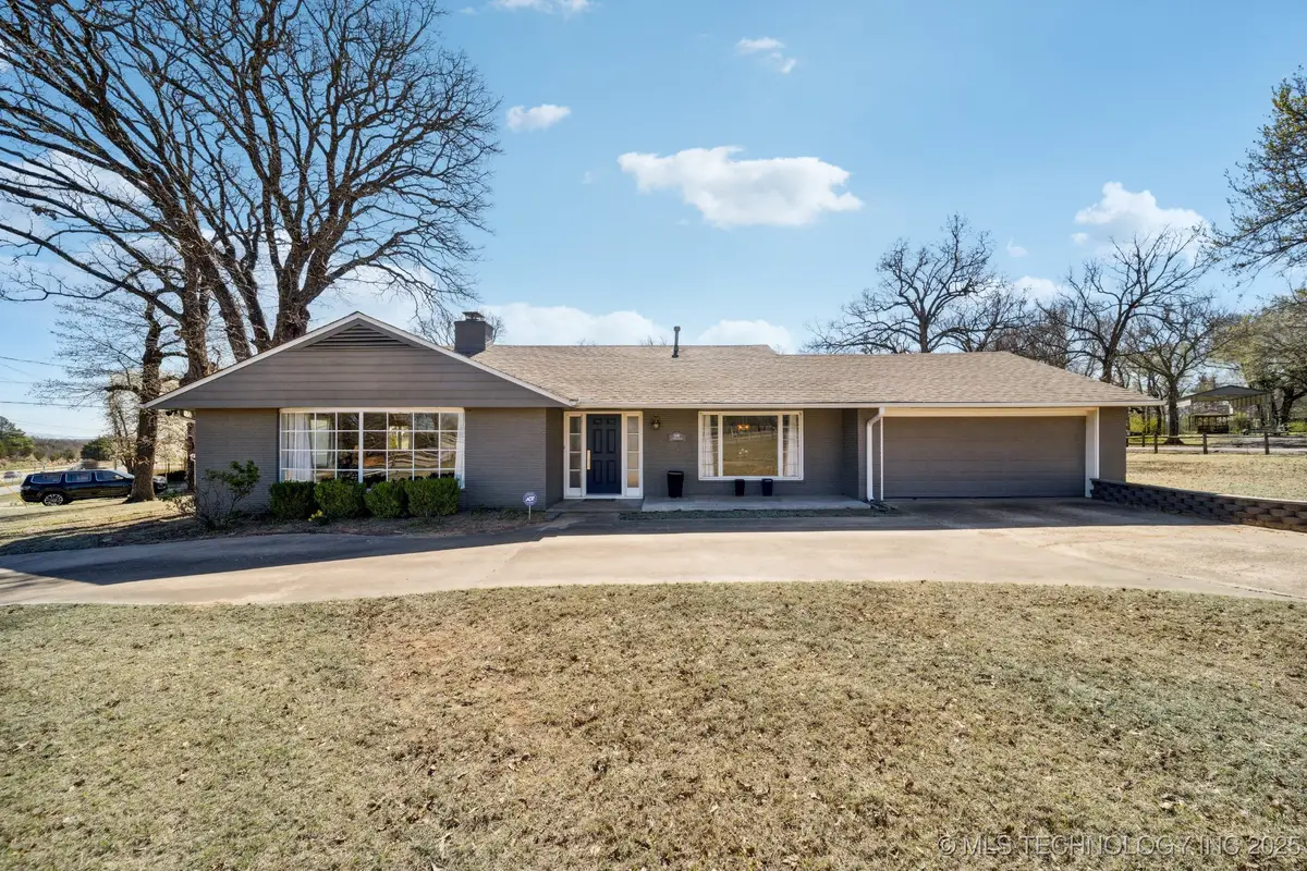 1401 S Woodland Drive, Okmulgee, OK 74447 - #1