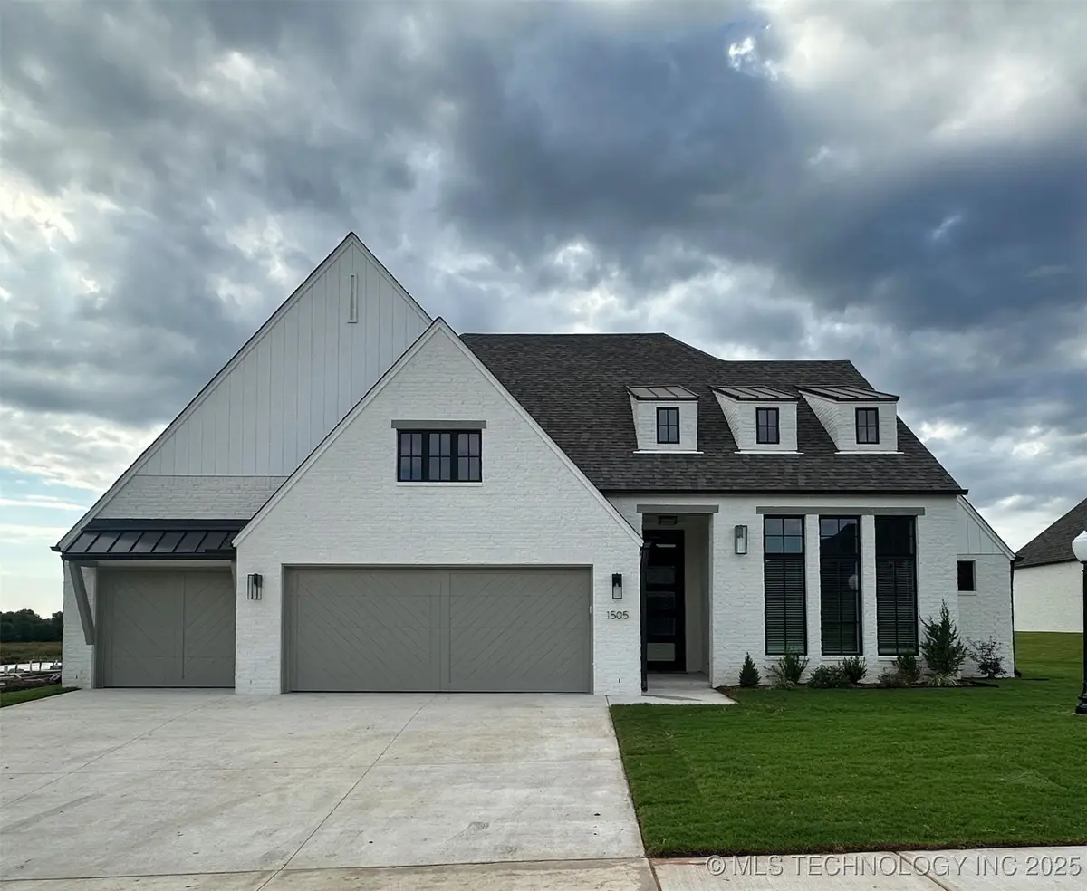 1505 Cedarwood Drive, Claremore, OK 74017 - Image #1