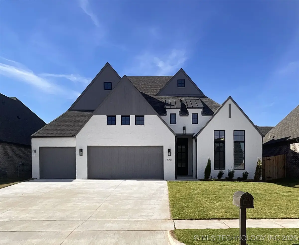 6716 S Gardenia Avenue, Broken Arrow, OK 74011 - Image #1