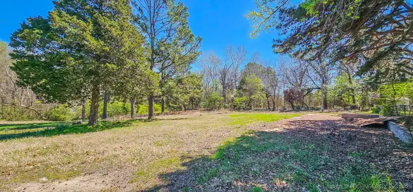 123 Coon Creek Drive, Eufaula, OK 74432