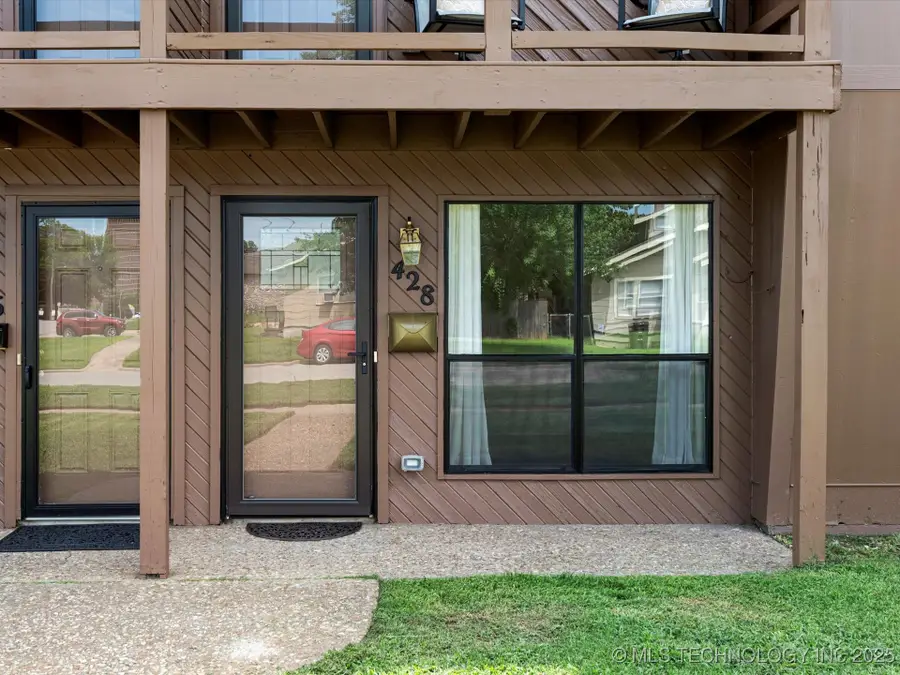 428 S Shawnee Avenue, Bartlesville, OK 74003 - Image #2