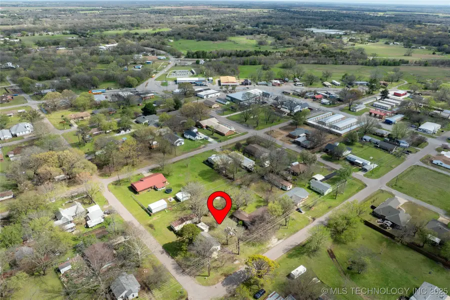 210 N Collins, Colbert, OK 74733 - Image #2