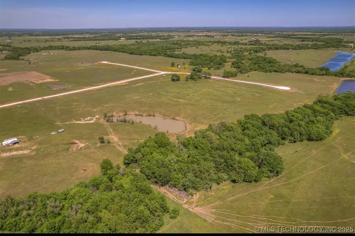 36684 E 186th Street S, Porter, OK 74454 - Image #1