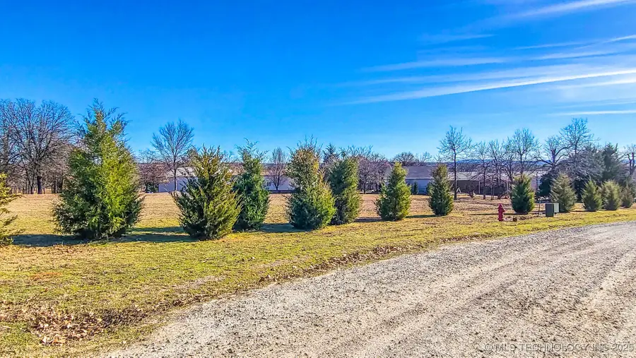 35 Duchess Creek Drive, Porum, OK 74455 - #2
