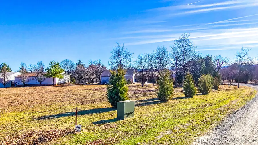 35 Duchess Creek Drive, Porum, OK 74455 - #3