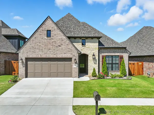 9069 E 62nd Place S, Tulsa, OK 74133