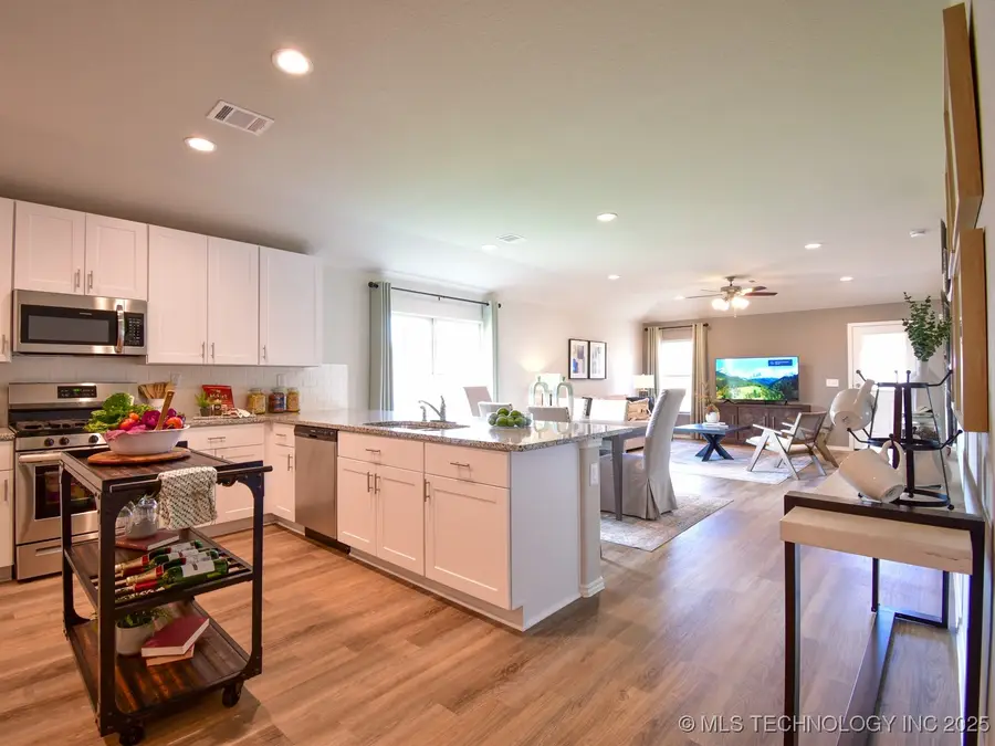 1104 W Fargo Road, Claremore, OK 74019 - Image #3