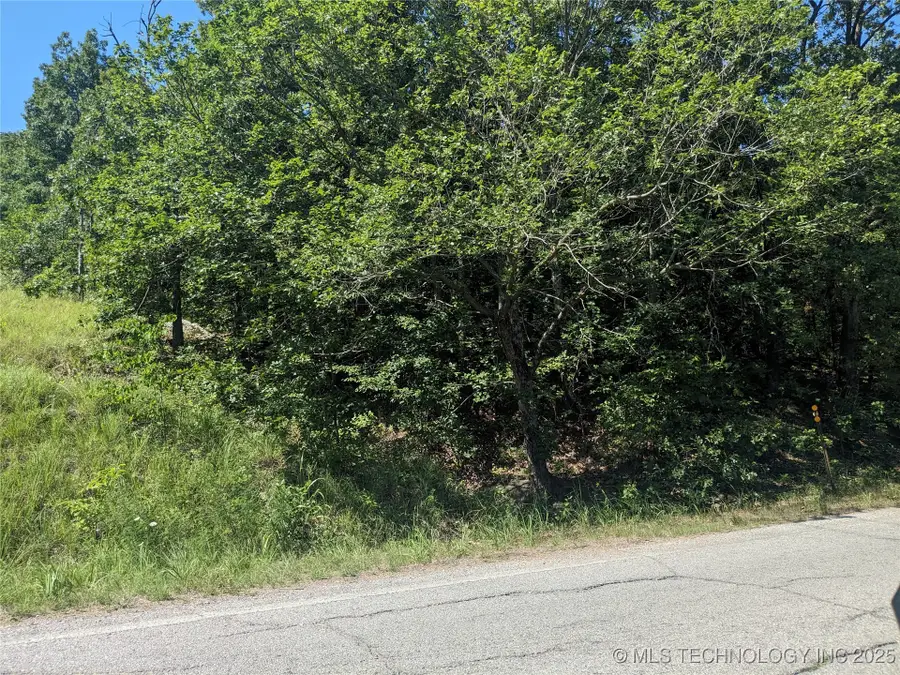 7487 N Oakcliff Drive, Tulsa, OK 74126 - Image #3