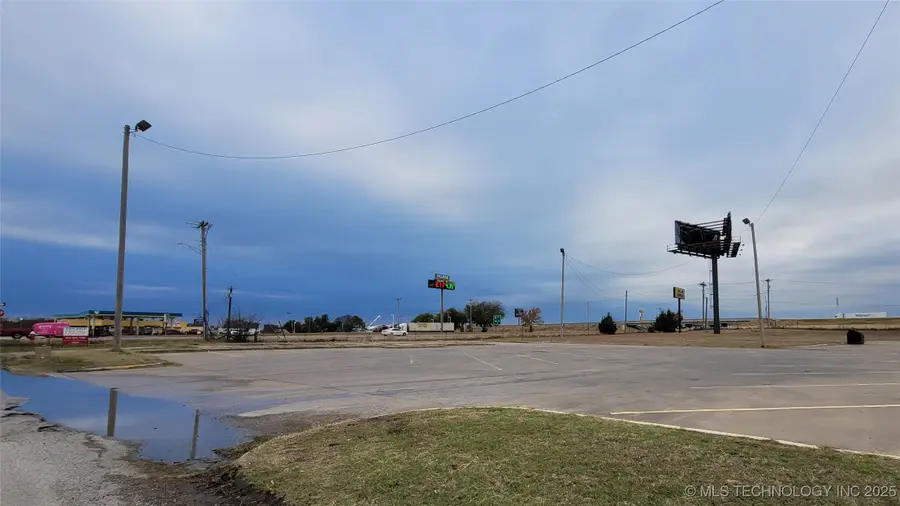 100 C E Colston Drive, Marietta, OK 73448 - Image #3