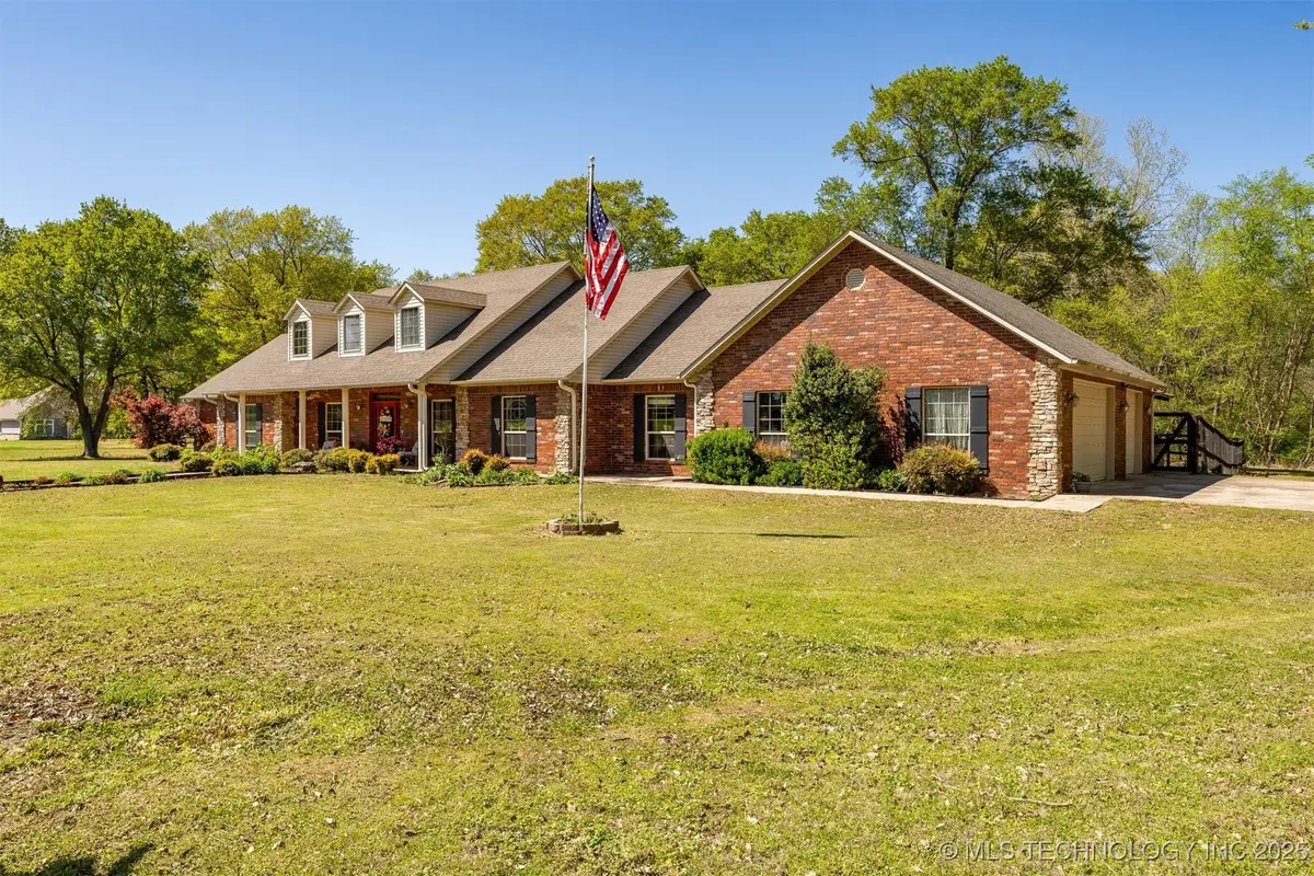 1408 N Country Ridge, Stigler, OK 74462 - #1