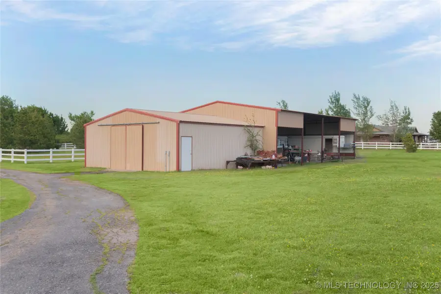 2284 E Roping Road, Atoka, OK 74525 - Image #2