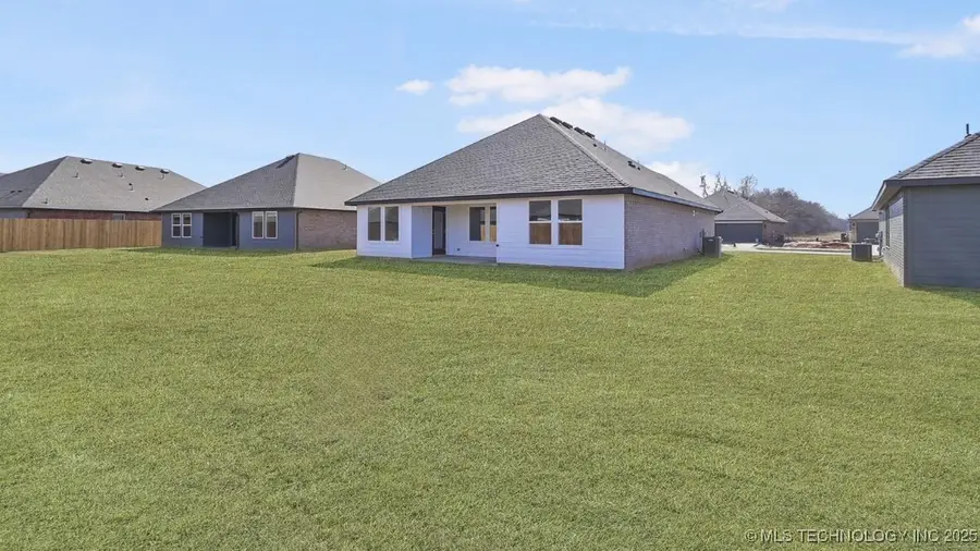 7233 E 155th Place S, Bixby, OK 74008 - Image #2