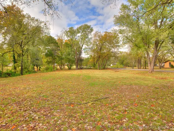 12122 E 126th Street S, Broken Arrow, OK 74011