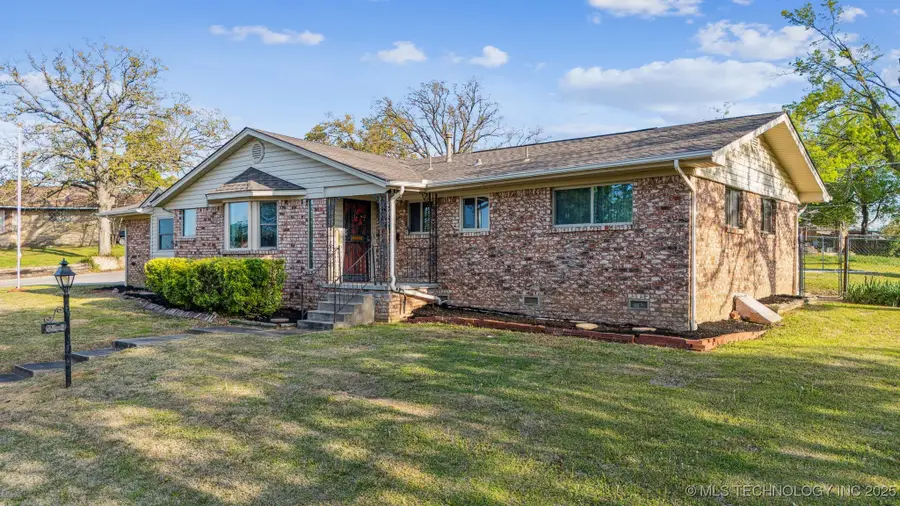 204 E Saddlerock Road, Sand Springs, OK 74063 - Image #2
