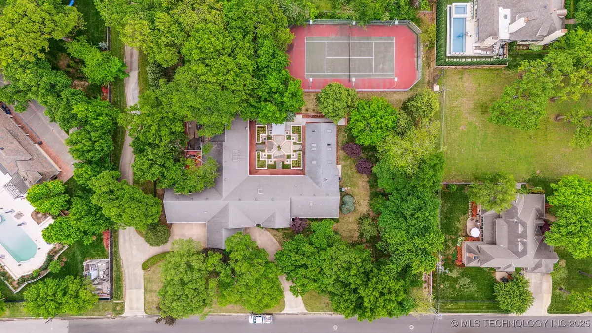 3219 S Birmingham Avenue, Tulsa, OK 74105 - Image #1