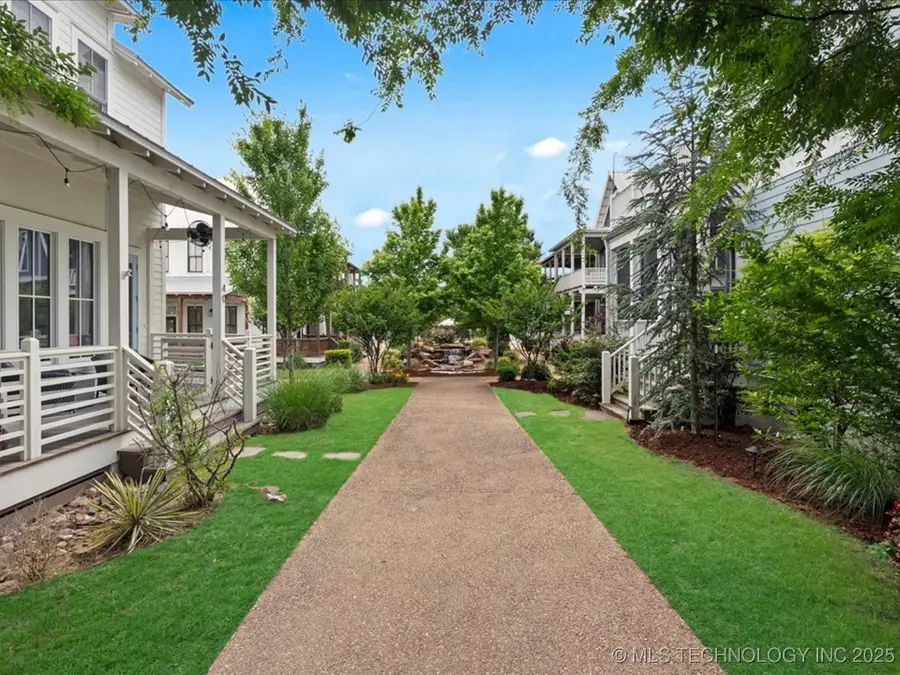 40 Center Lane N, Carlton Landing, OK 74432 - #3