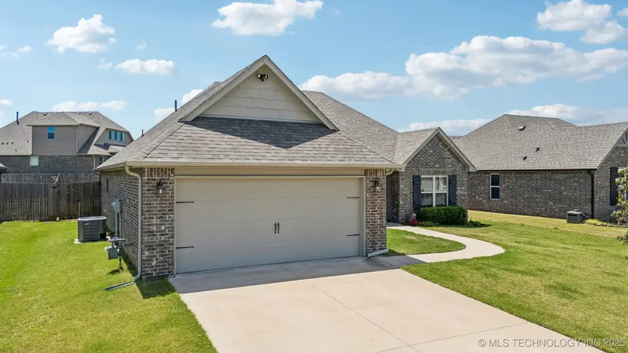 23202 E 103rd Place S, Broken Arrow, OK 74014 - Image #2