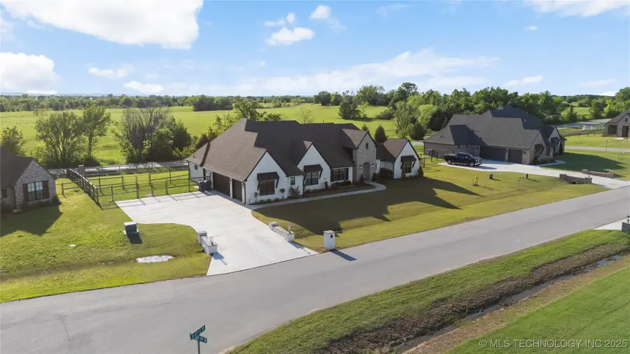 10616 N 81st East Place, Owasso, OK 74055 - Image #2