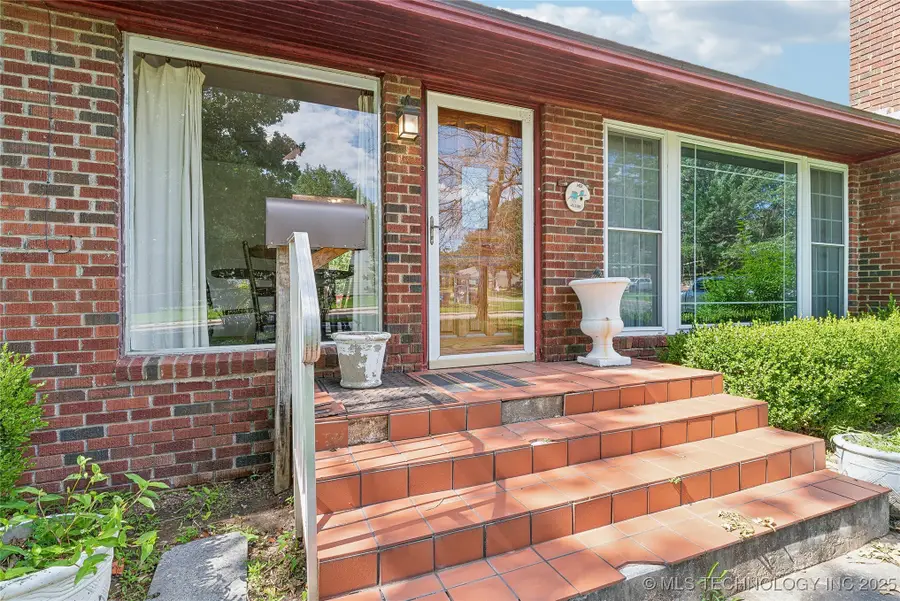 1401 E South Avenue, McAlester, OK 74501 - Image #2