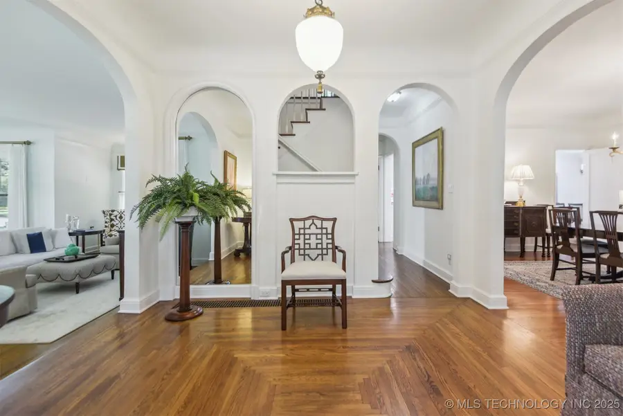 201 E 24th Place, Tulsa, OK 74114 - Image #3