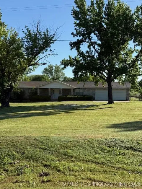 3229 E Cherokee Avenue, Sallisaw, OK 74955 - Image #1