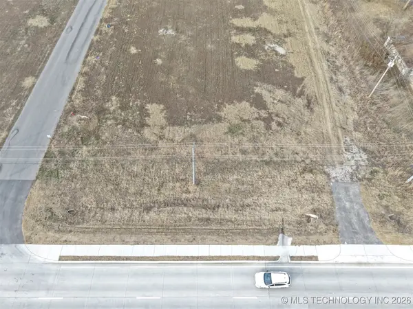 2 Phillips Street, Skiatook, OK 74070