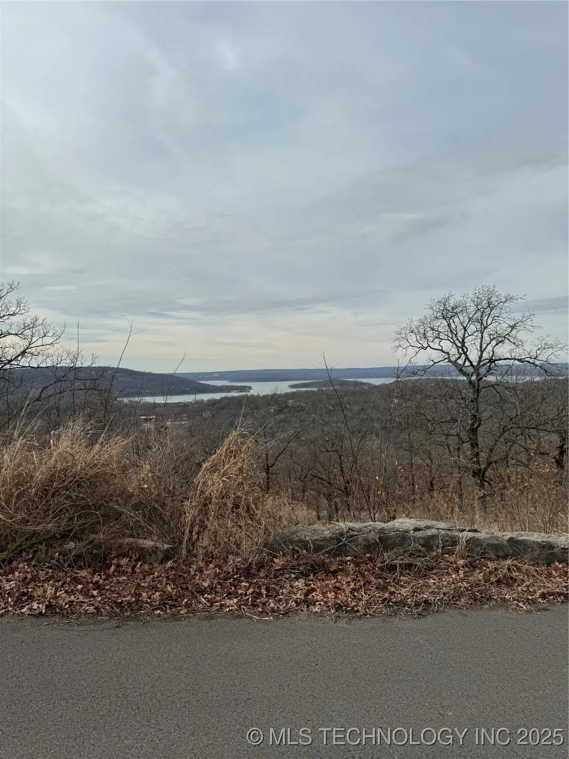 21 E Timbercrest Drive, Cookson, OK 74427 - Image #1