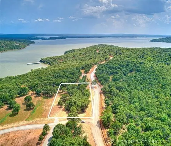 35 Patriot Pointe, Eufaula, OK 74432