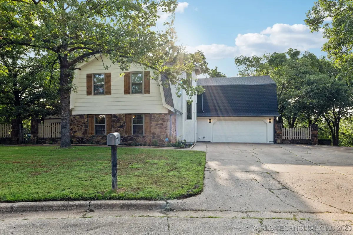 8629 Janis Lane, Sapulpa, OK 74131 - Image #1