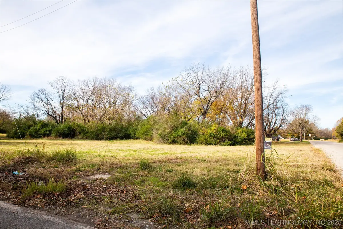 800 S 5th Street, Muskogee, OK 74401 - #1