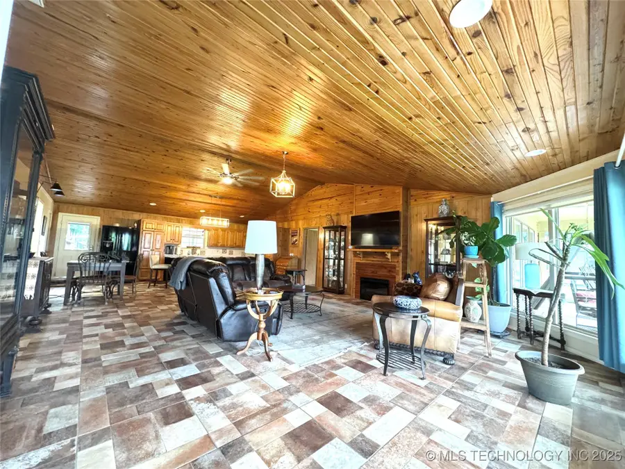 421224 E 1165 Road, Eufaula, OK 74432 - Image #2