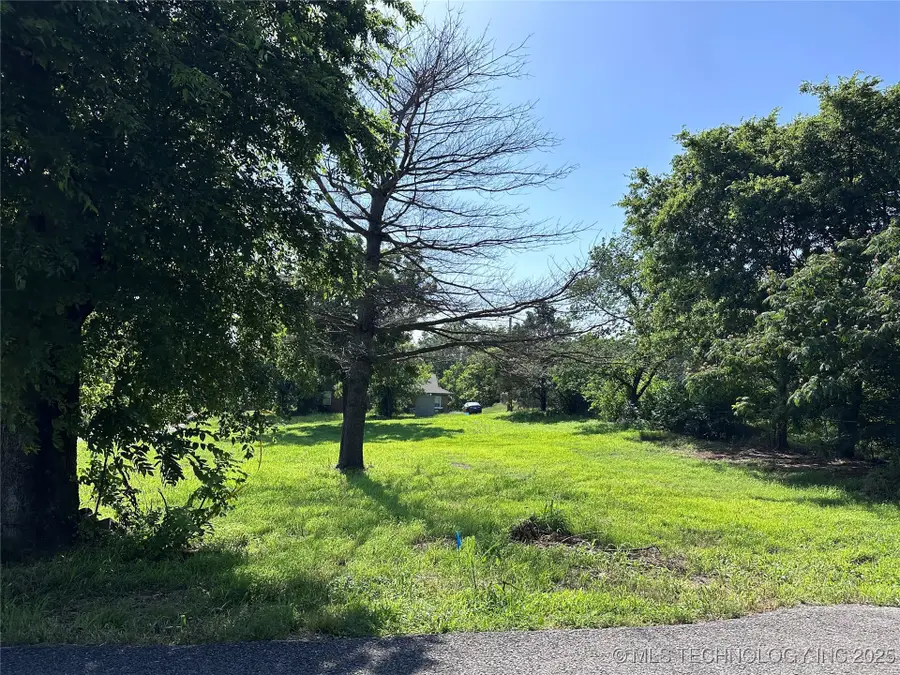 815 S Cherokee Street, Locust Grove, OK 74352 - Image #2