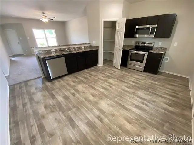 8909 E 164th Street S, Bixby, OK 74008 - Image #2